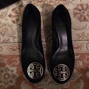 Black suede Tory Burch pumps size 10